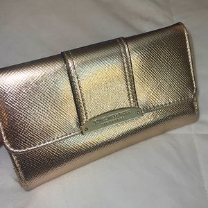 Jones New York Signature GUC Wallet